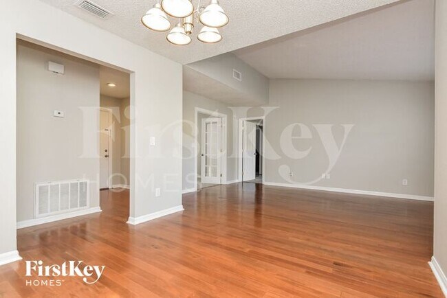 Building Photo - 15807 Cottontail Place