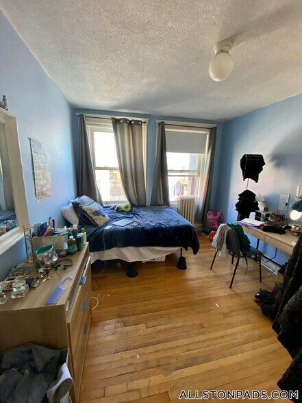 Building Photo - 50 Chester St