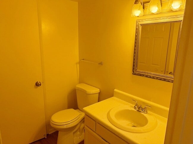 Building Photo - 505 Cross Creek Rd