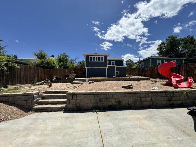 Building Photo - 2745 W Archer Pl