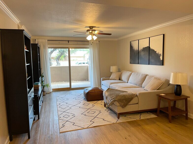 Living Room - 8260 E Arabian Trl