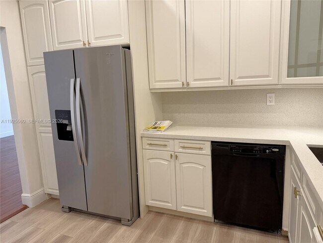 Building Photo - 55 Ocean Ln Dr