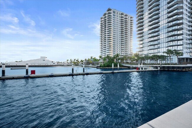 Building Photo - 4500 N Flagler Dr