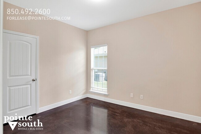 Building Photo - 12919B Churchill Dr