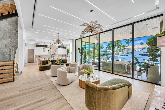 Building Photo - 408 Coral Way