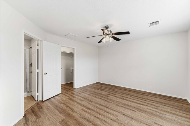 Building Photo - 21219 Somerset Park Ln