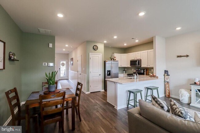 Building Photo - 364 Trego Avenue