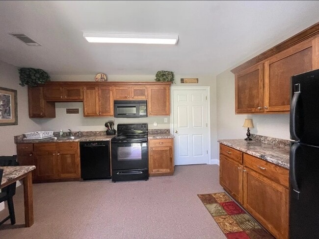 Building Photo - 1023 Baker Dr