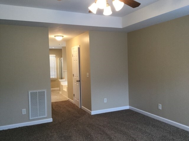 Building Photo - 905 Wonderland Pass