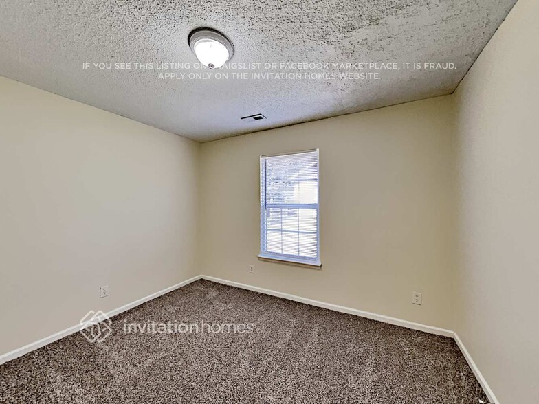 Building Photo - 7906 Lobilia Ln