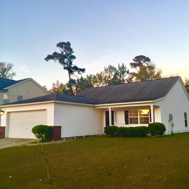 Building Photo - 98 Creek Bend Dr