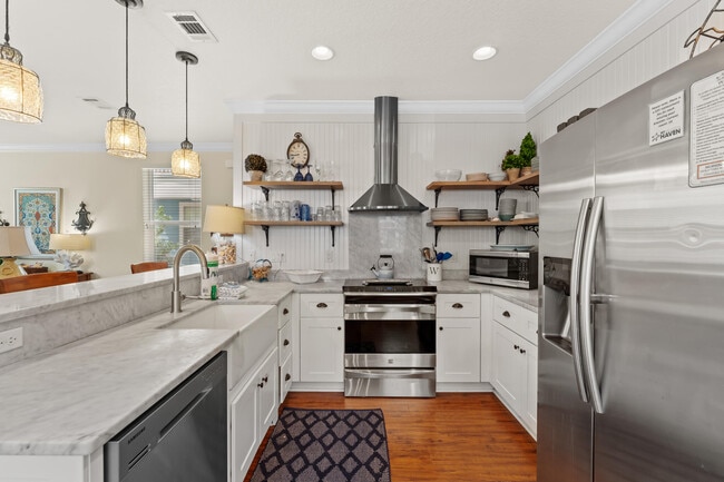 Building Photo - 4555 Grand Key Loop W