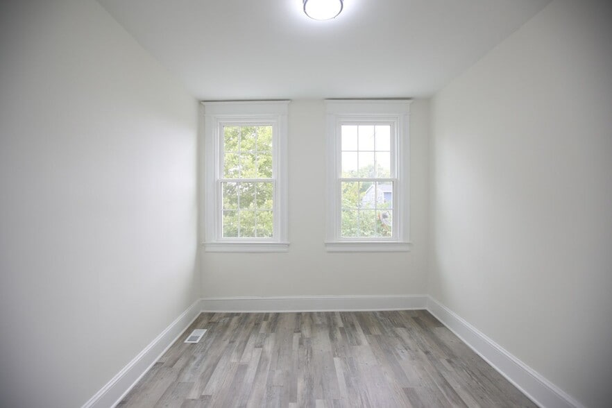 Building Photo - 5313 13th St NW