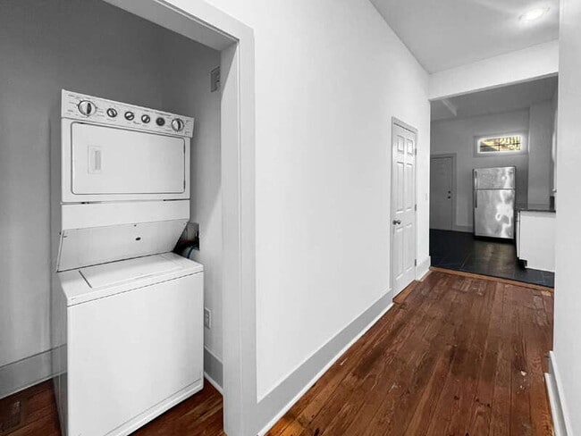 Building Photo - 310 W 42nd St