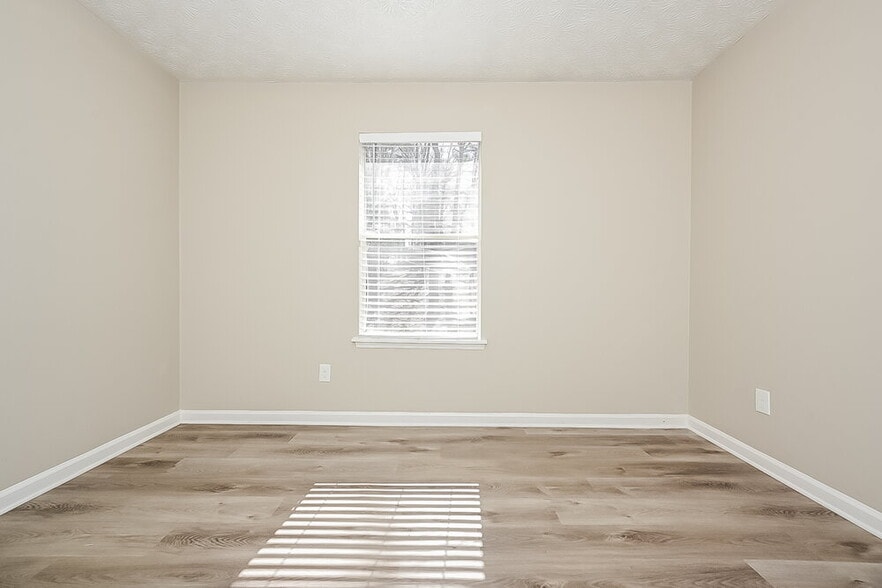 Building Photo - 245 Marcliff Ct