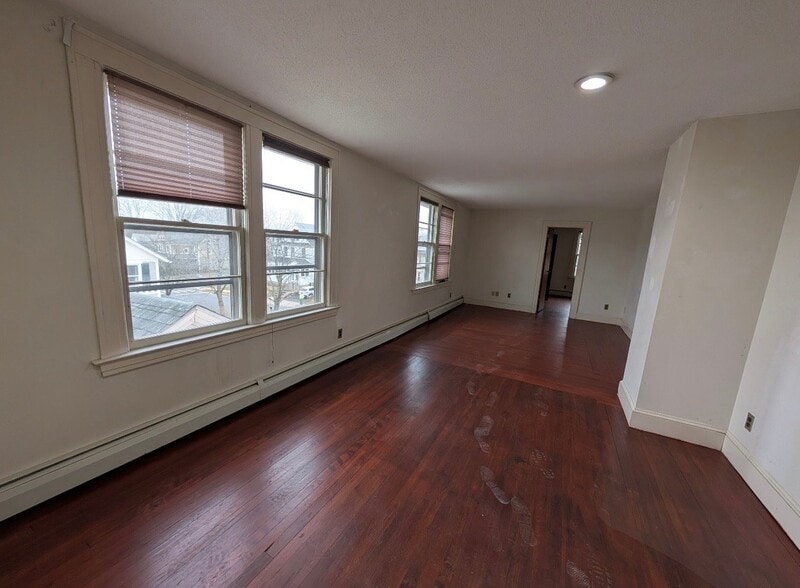 Building Photo - 128 Grand St