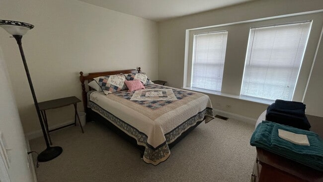 Building Photo - Spacious Furnished 3-Bedroom Condo – All U...