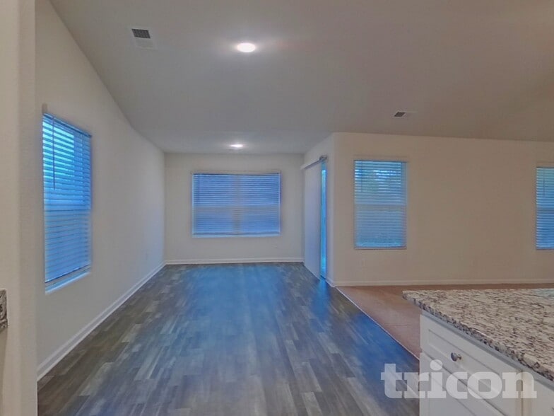 Building Photo - 202 Sundew Rd