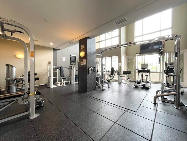 Building Photo - 3857 Pell Plz