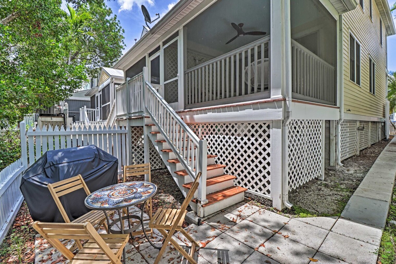 Building Photo - 169 Golf Club Dr