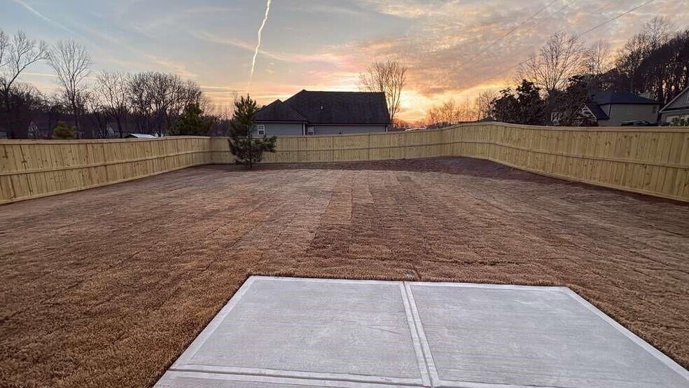 Building Photo - 16 Red Dragon Dr