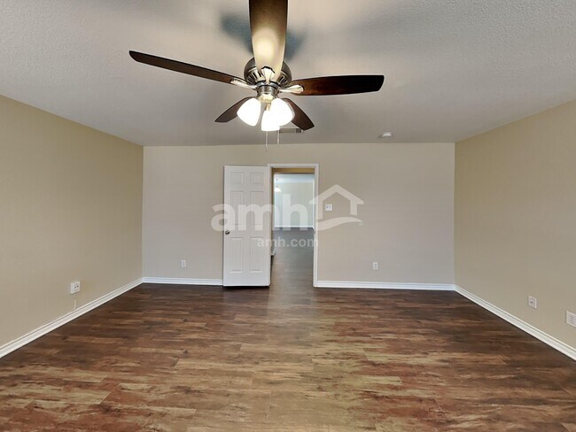 Building Photo - 5459 Montague Ln