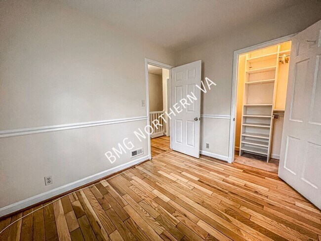 Building Photo - 4840 S 28th St