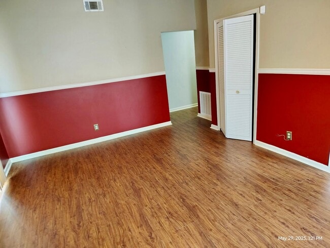 Building Photo - 19 Quail Forest Dr