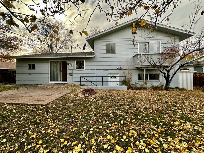 Building Photo - 4 Bedrooms, 3 Bath Home in Northwest Reno