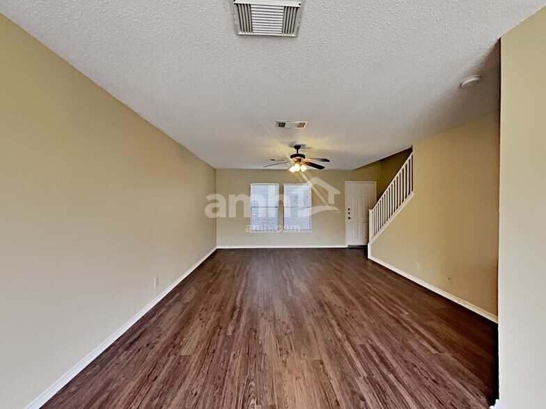 Building Photo - 7810 Dueling Oak