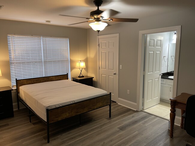 Upstairs Rear Bedroom 4 - 506 Myers Park Ln