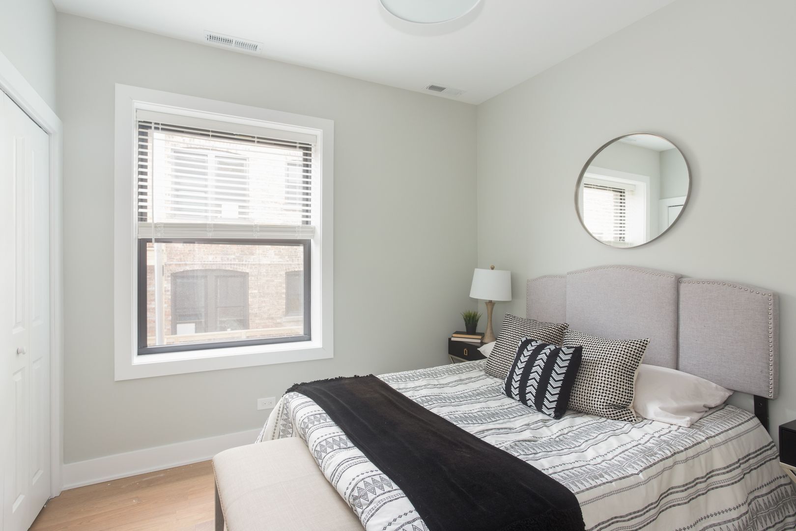 Building Photo - 4410 N Seeley Ave