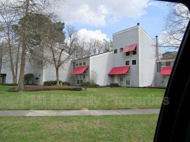 Building Photo - 8441 E Cypress Point Ct