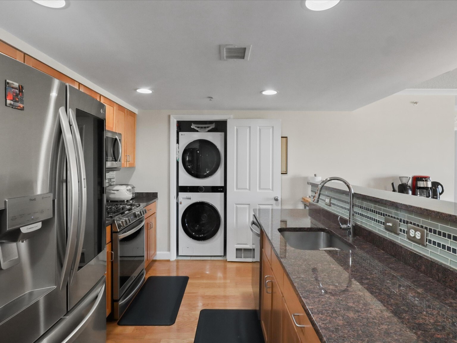 Building Photo - 1220 N Fillmore St