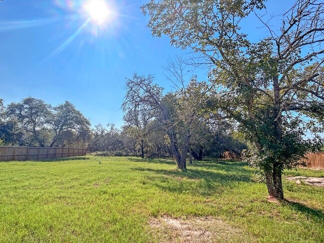 Building Photo - Elegant Stone-Front Home on 1 Acre in Natalia