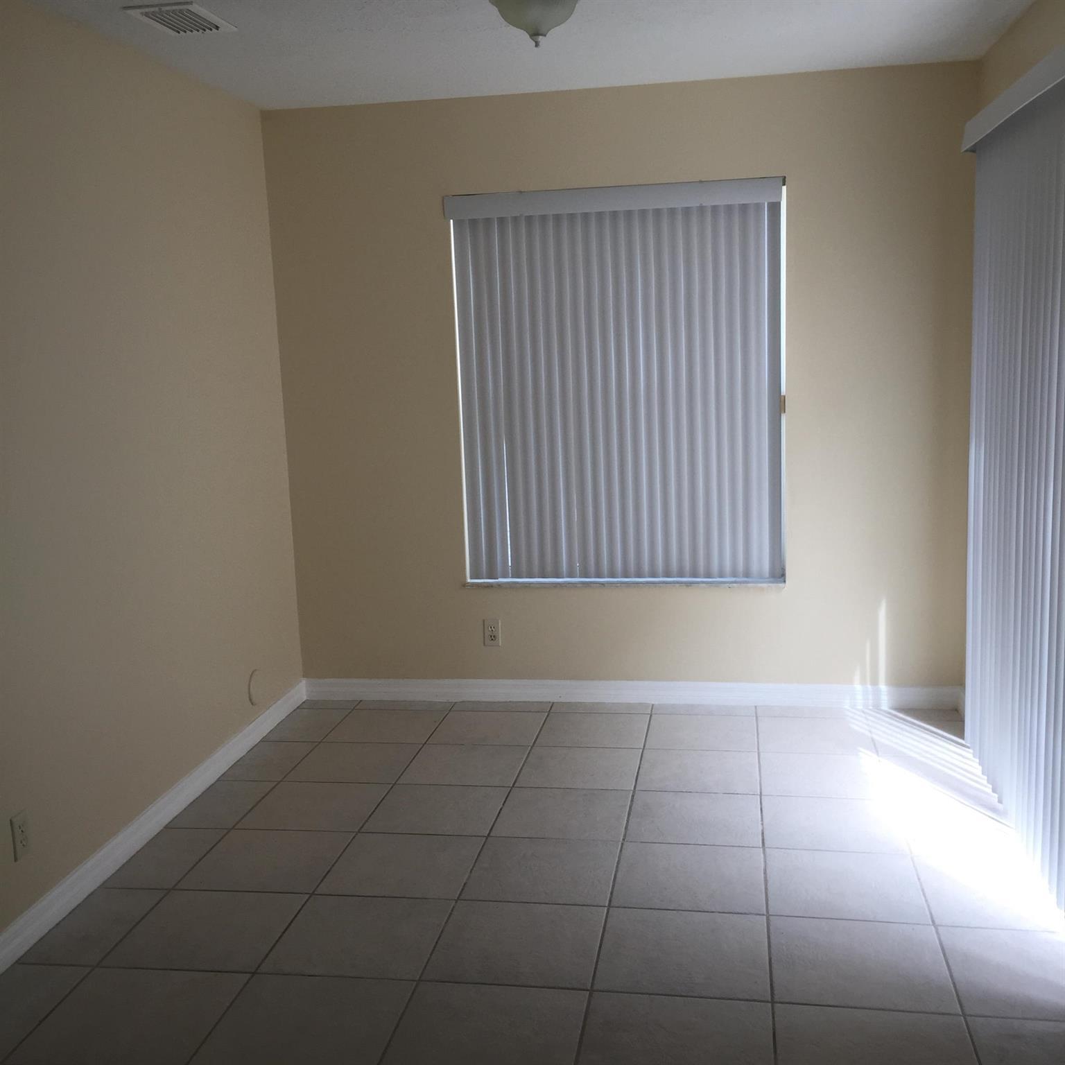 Building Photo - 6723 Bayfront Dr