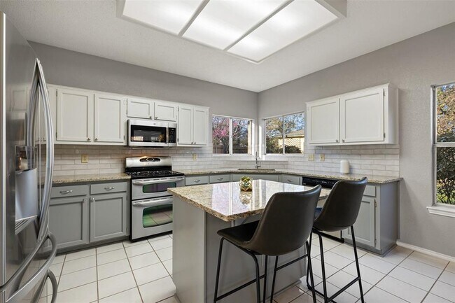 Building Photo - 7501 Vail Valley Dr