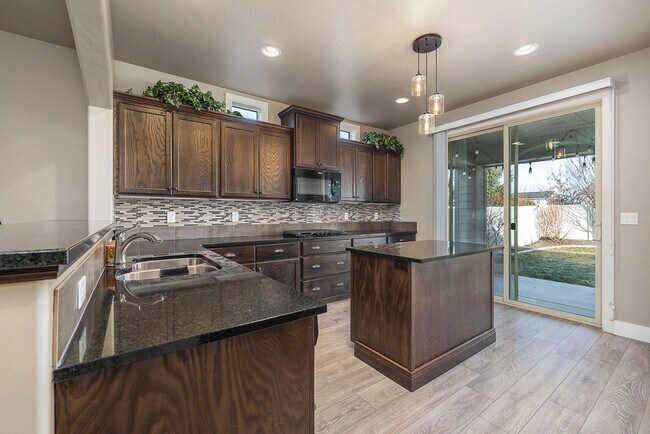 Building Photo - 5344 W Los Flores St