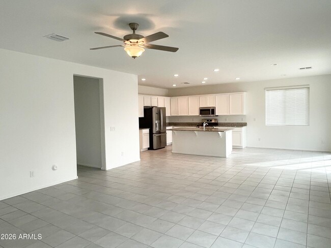 Building Photo - 15683 W Morning Glory St