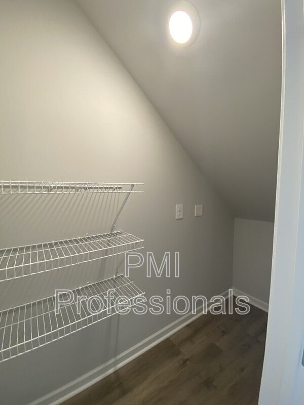 Building Photo - 4140 Feetham Dr