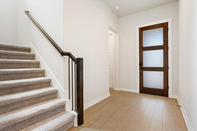 Building Photo - 212 Lariat Lp