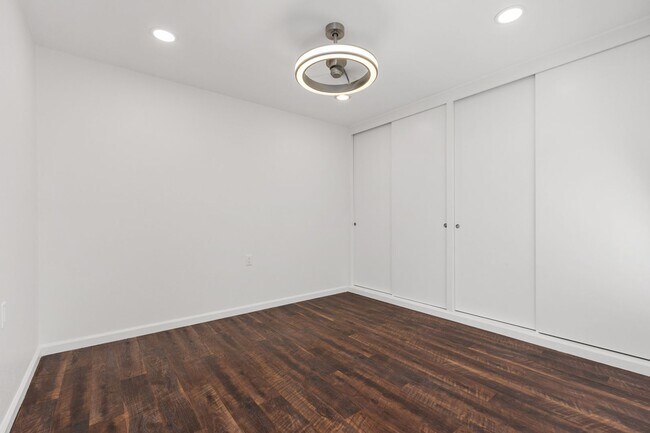 Building Photo - 2322 Via Puerta