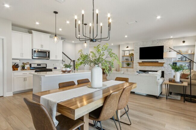 Building Photo - 579 Meadow Creek Dr