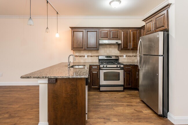 Building Photo - 221 62nd St