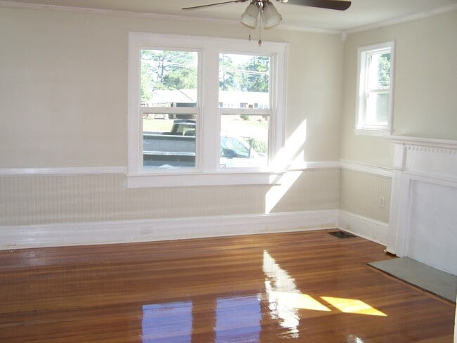 Building Photo - 2BR/2BA home in Pfafftown!