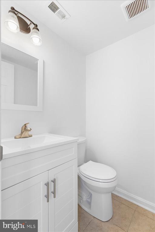 Building Photo - 239 Nottoway St SE