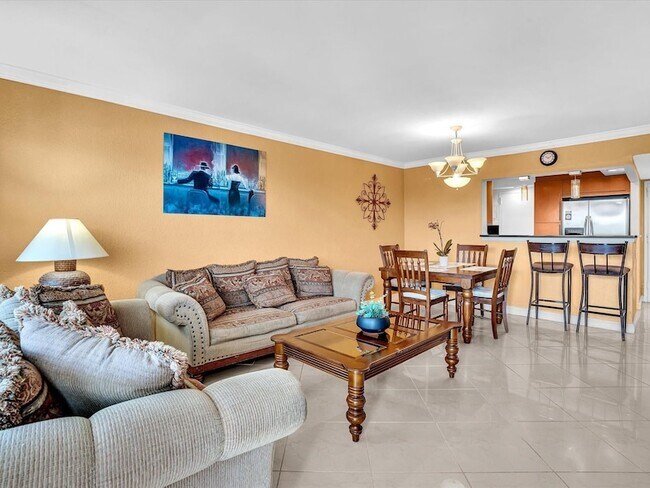 Building Photo - 401 Golden Isles Dr