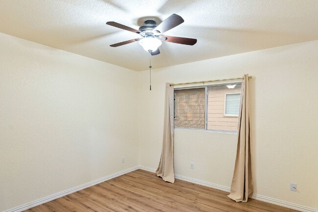 Building Photo - 911 Rustic Cactus