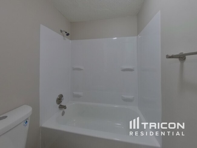 Building Photo - 5223 Split Oak Dr