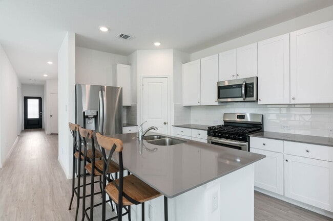 Building Photo - 6063 Draw Lp